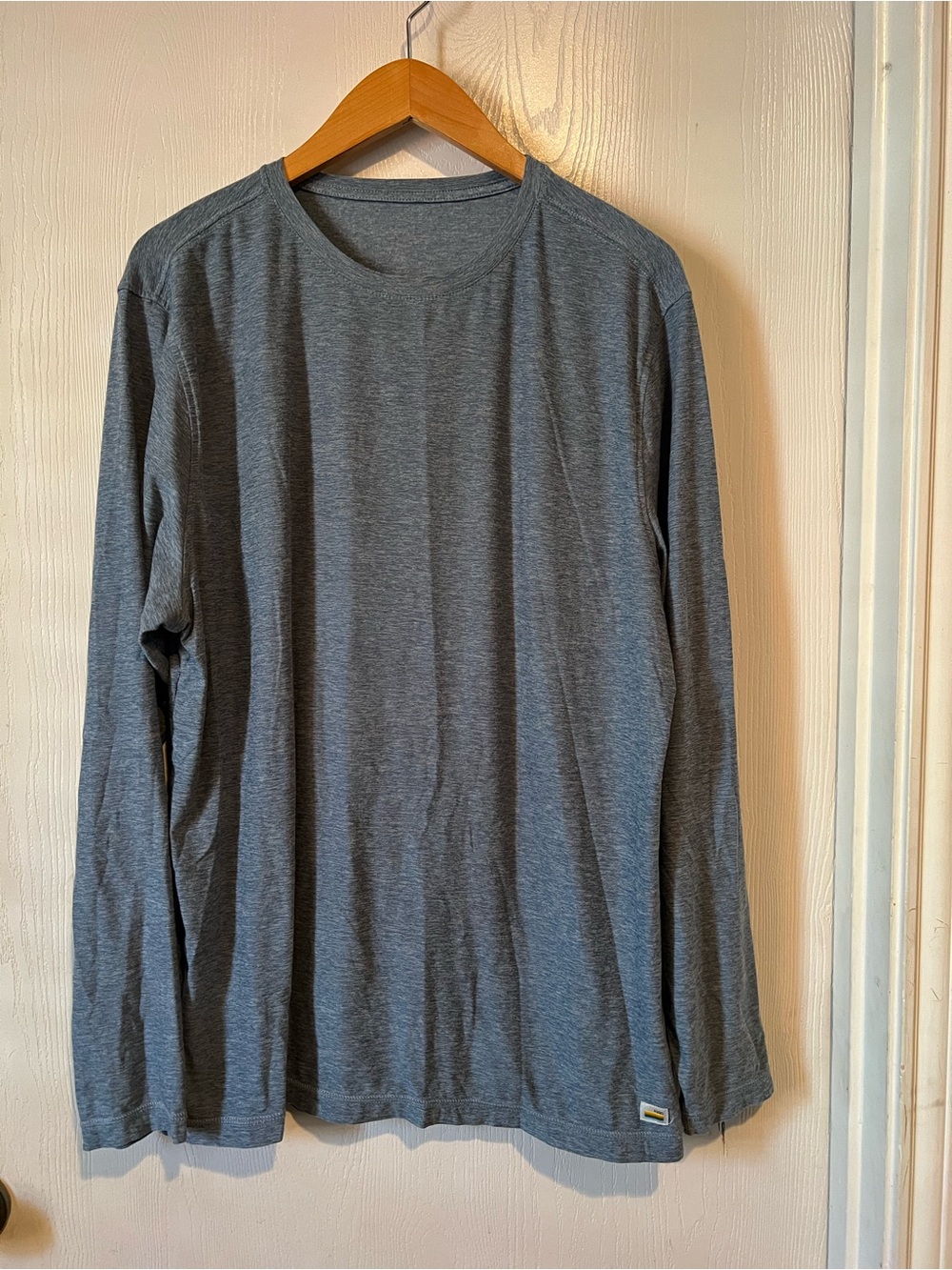 Vuori Strato Tech long sleeve Top Shirt light blue men Sz XL